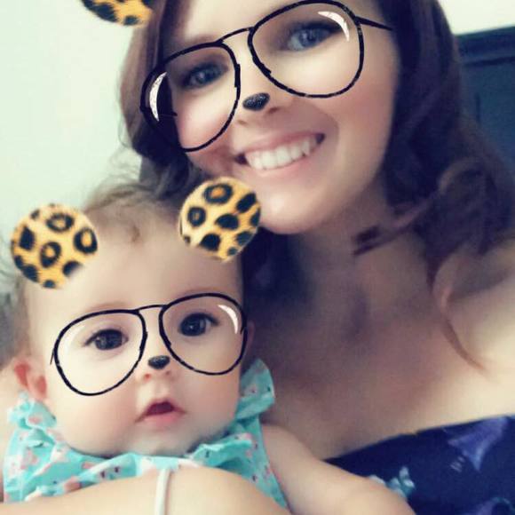 Meet your Posher, Courtney - Picture 1 of 1